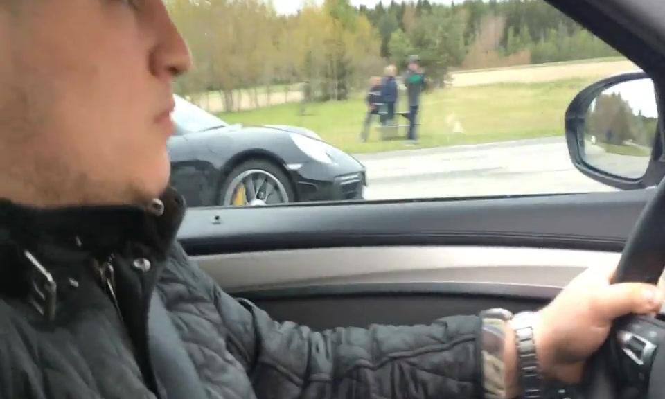 Porsche 991 Turbo S 580 HP (MkII) vs BMW M5 F10 (facelift) 560 HP rolling start race