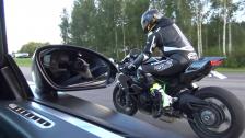 Kawasaki Ninja H2 vs Bugatti Veyron 16.4